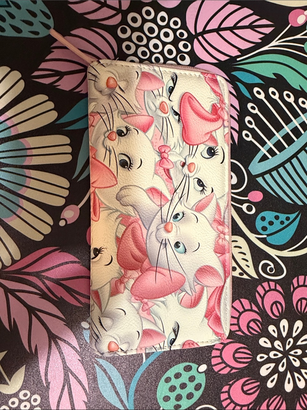 Disney Pink & White Marie Cat Zip Wallet